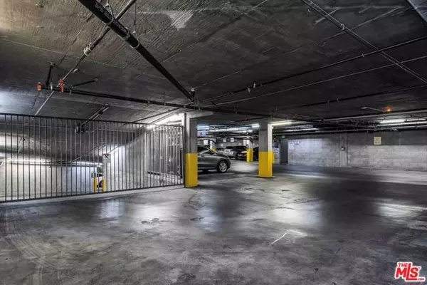 Los Angeles, CA 90035,1260 S Corning Street #307