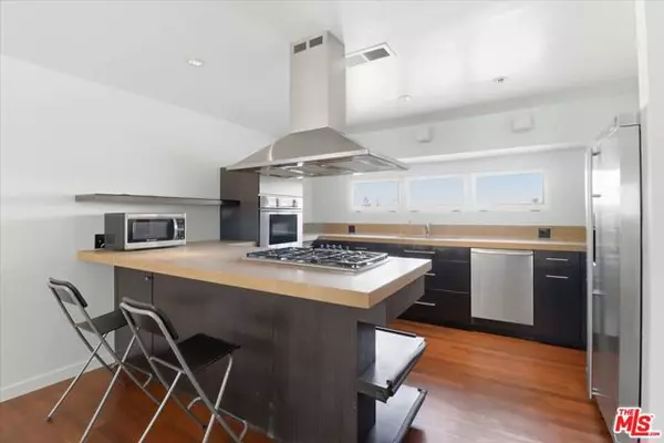 Venice (los Angeles), CA 90291,109 Dudley Avenue