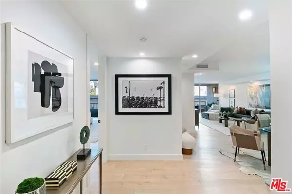 West Hollywood, CA 90069,1100 Alta Loma Road #803