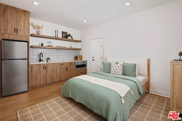 Los Angeles, CA 90732,1678 Coral Sea Lane