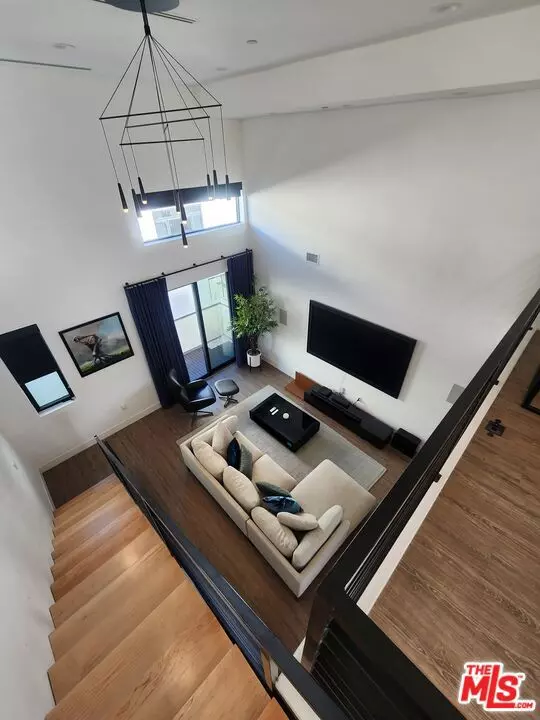 11314 W Raitt Lane, North Hollywood (los Angeles), CA 91606