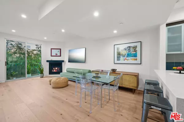 Los Angeles, CA 90048,108 S Croft Avenue #102