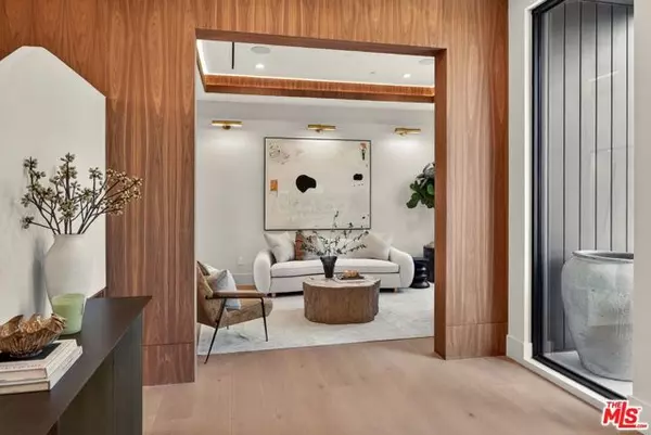 Pacific Palisades (los Angeles), CA 90272,565 Toyopa Drive