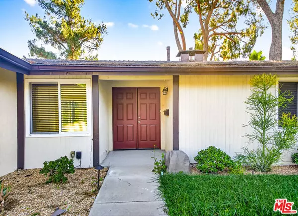 Woodland Hills (los Angeles), CA 91367,20524 Rhoda Street