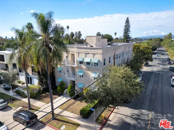Los Angeles, CA 90038,859 N June Street