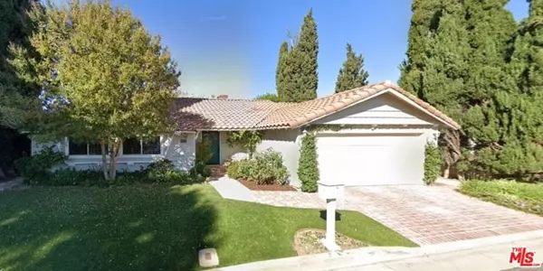 15570 Briarwood Drive, Sherman Oaks, CA 91403