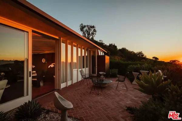 Los Angeles, CA 90026,1430 Avon Terrace