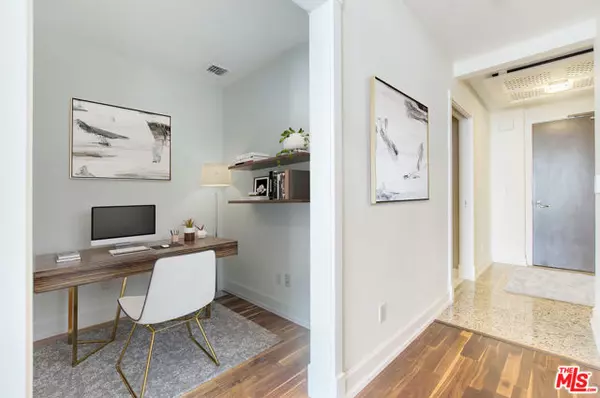 Los Angeles, CA 90015,900 W OLYMPIC Boulevard #39G