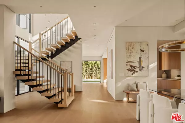 Sherman Oaks, CA 91403,4724 Halbrent Avenue