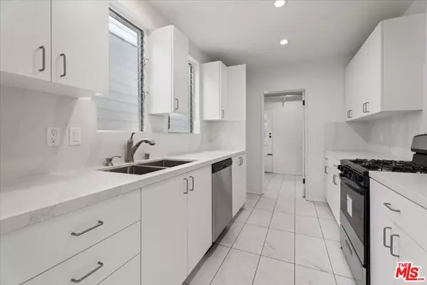 Beverly Hills, CA 90212,205 S Reeves Drive