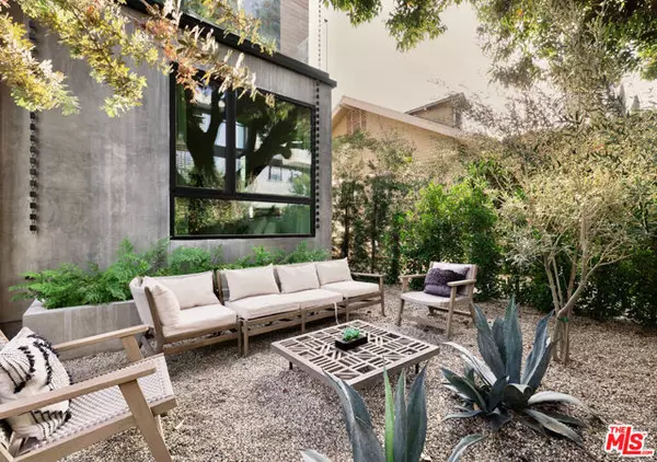 West Hollywood, CA 90069,9064 Harland Avenue