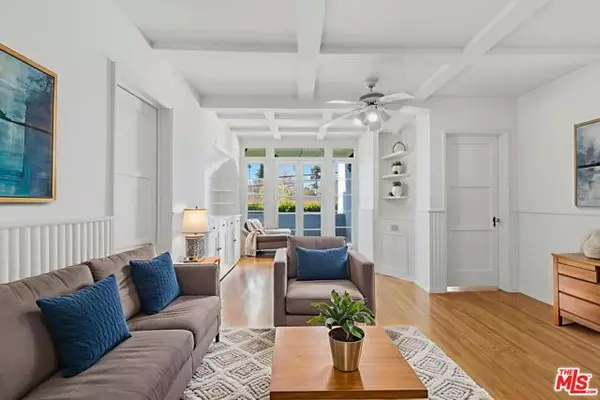 Beverly Hills, CA 90211,307 S Doheny Drive