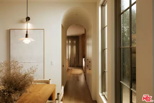 Studio City (los Angeles), CA 91604,4209 Vantage Avenue