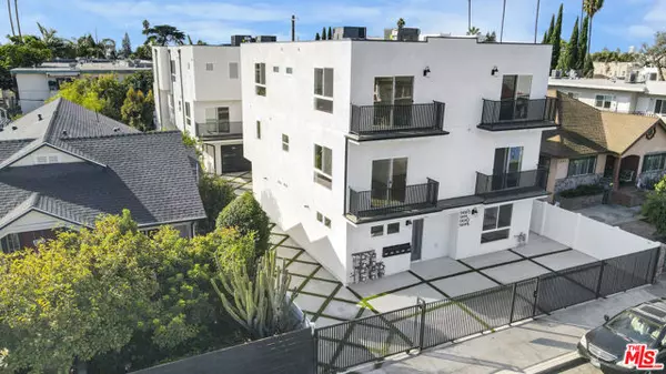 Los Angeles, CA 90038,5436 Romaine Street