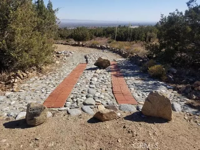 Pinon Hills, CA 92372,1164 Maria Road