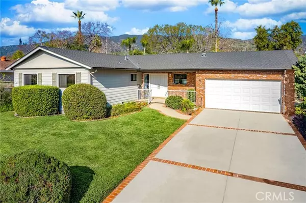 717 E Laurel Avenue, Glendora, CA 91741