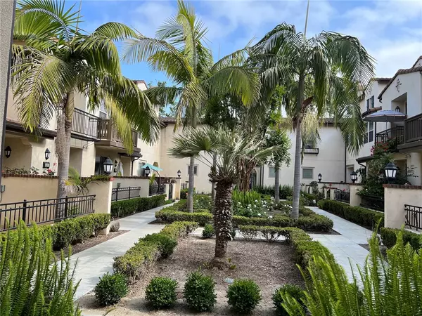 2827 W Edinger Avenue, Santa Ana, CA 92704