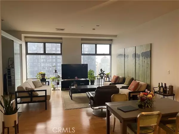 801 S Grand Avenue #1608, Los Angeles, CA 90017