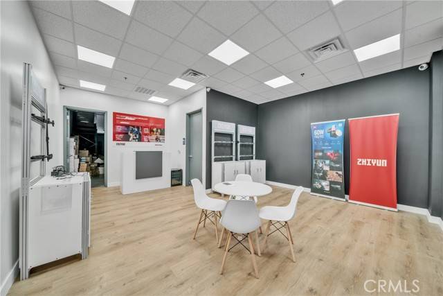 Monrovia, CA 91016,248 W Chestnut Avenue