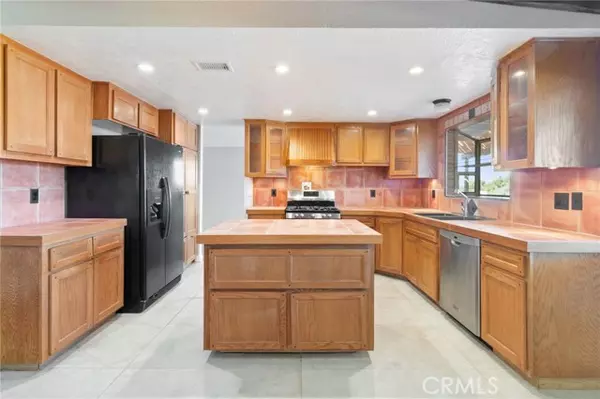 Corona, CA 92882,2107 Pine Crest Drive