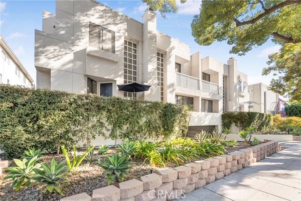 278 S Oak Knoll Avenue #3, Pasadena, CA 91101