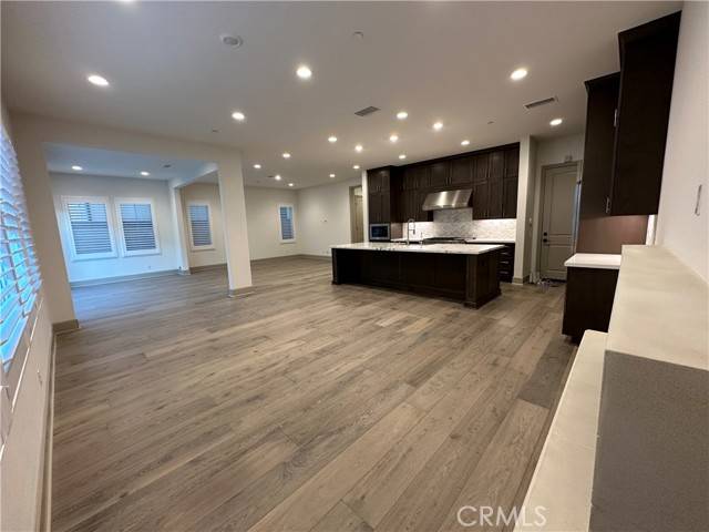 Irvine, CA 92602,63 Rockinghorse