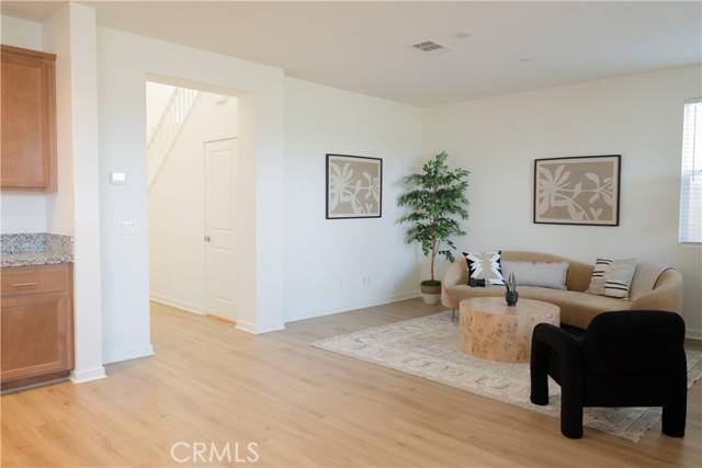 Ontario, CA 91762,4967 S Tangerine Way