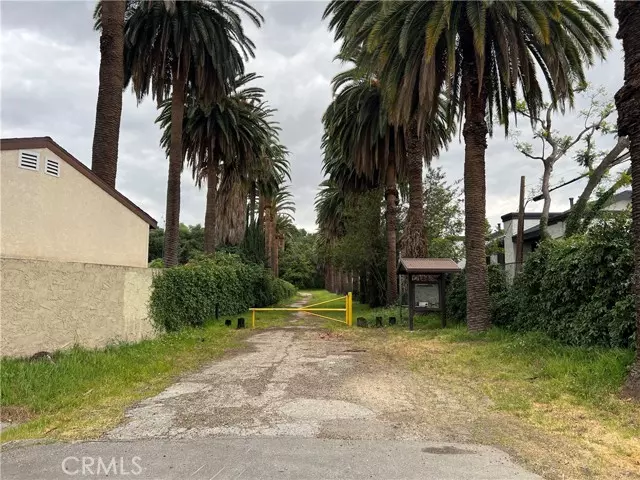 28 Oak Canyon Rd, West Covina, CA 91791