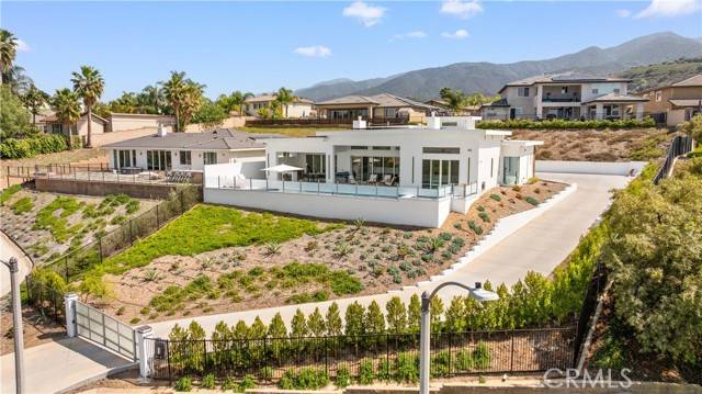1270 W Chase Drive, Corona, CA 92882