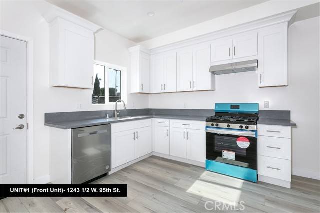 Los Angeles, CA 90044,1241 W 95th Street