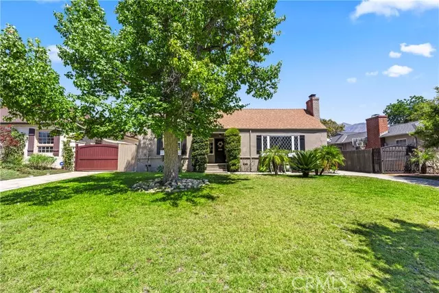 2205 Las Lunas Street, Pasadena, CA 91107