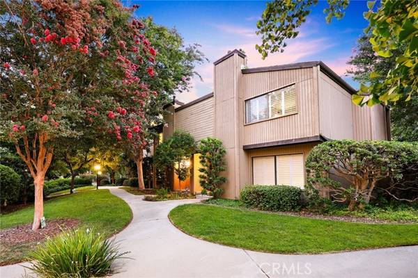 495 W WALNUT Street, Pasadena, CA 91103