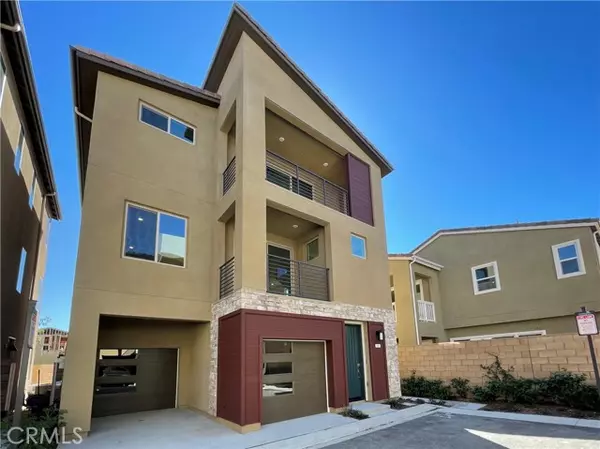 545 Catalonia, Lake Forest (el Toro), CA 92630