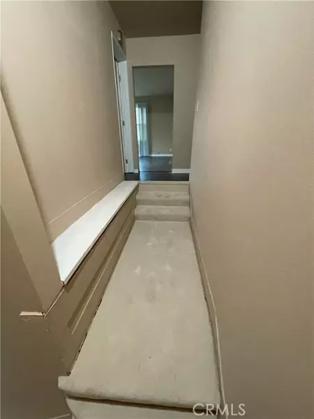 35 S Sierra Madre Boulevard, Pasadena, CA 91107