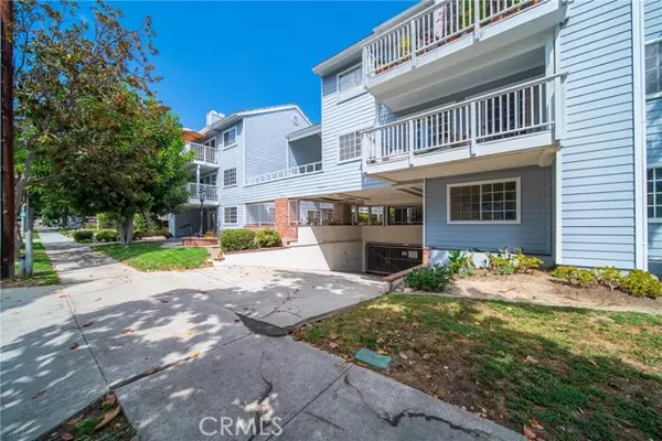 Pasadena, CA 91101,230 S Madison Ave #207