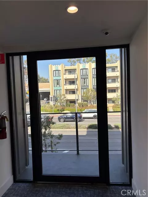 Toluca Lake (los Angeles), CA 91602,10352 Riverside #201