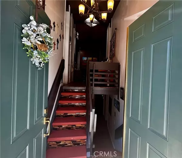 Twin Peaks, CA 92391,872 Sierra Vista Drive #9