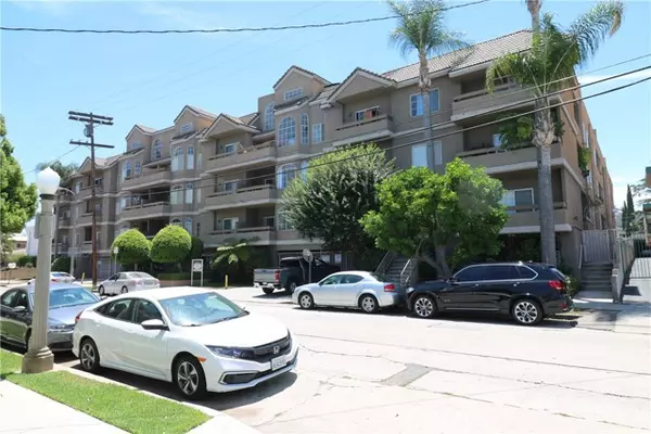 14960 Dickens Street #312, Sherman Oaks, CA 91403