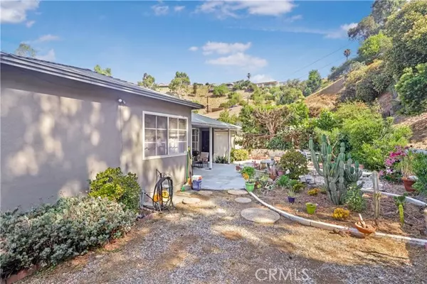 Sun Valley (los Angeles), CA 91352,8464 Outland View Drive