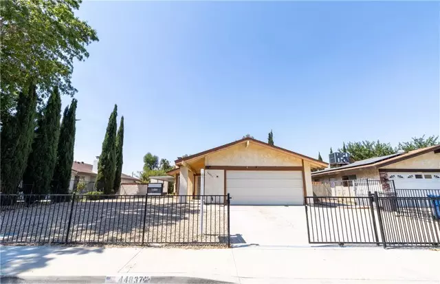 Lancaster, CA 93535,44837 Hanstead Avenue