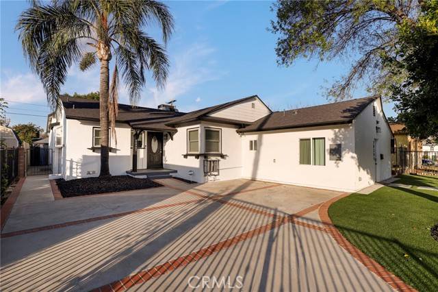 20307 Hartland Street, Winnetka (los Angeles), CA 91306