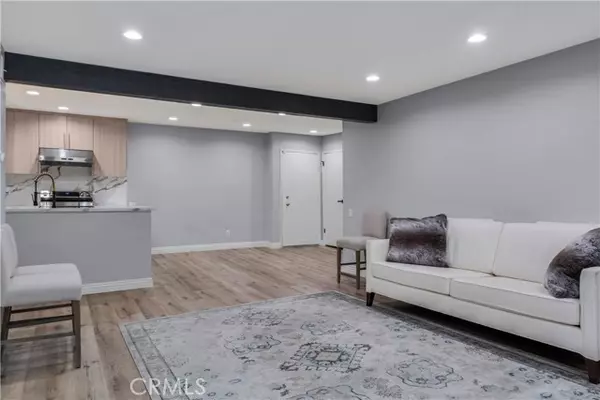 5460 White Oak Avenue #H106, Encino (los Angeles), CA 91316