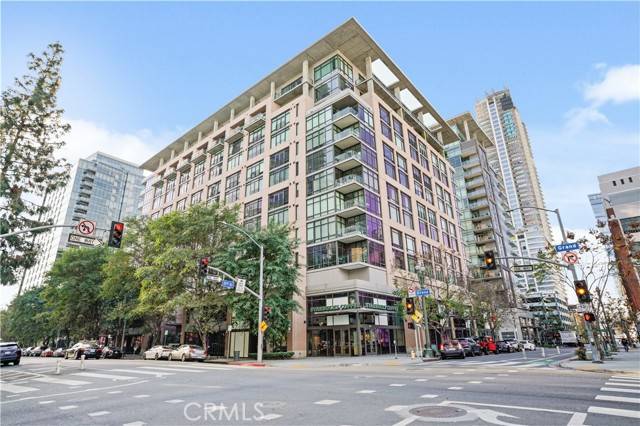 1111 S Grand Avenue #702, Los Angeles, CA 90015