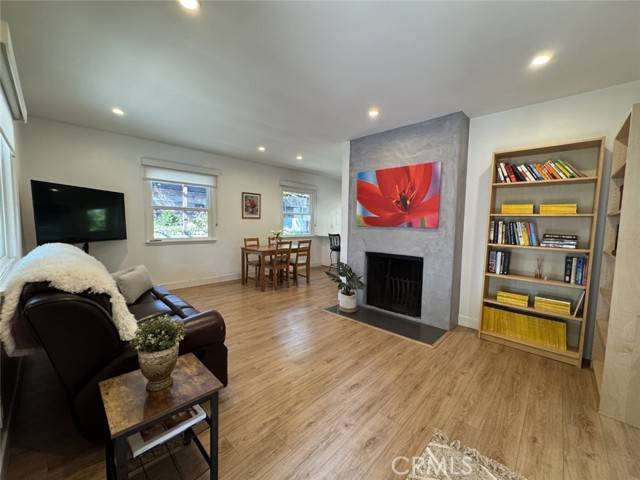 La Canada Flintridge, CA 91011,1622 Foothill Boulevard
