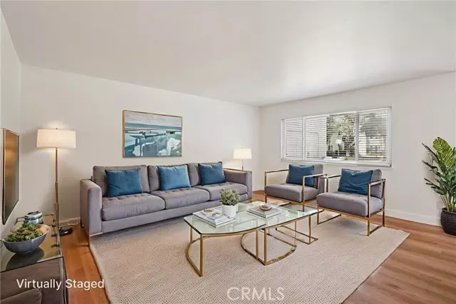 11813 Runnymede Street #27, North Hollywood (los Angeles), CA 91605