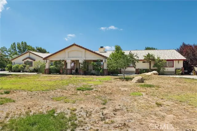 2828 W Avenue O8, Palmdale, CA 93551
