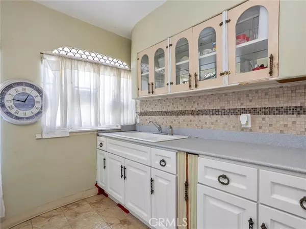 Sun Valley (los Angeles), CA 91352,8618 La Tuna Canyon Road