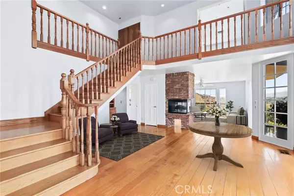 Sunland (los Angeles), CA 91040,9658 Wheatland Avenue