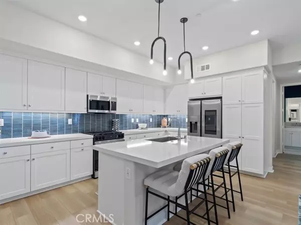 Valencia (santa Clarita), CA 91381,27209 Cranmore Way #203