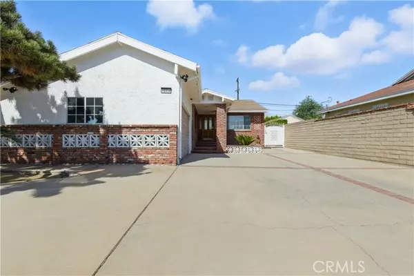 10414 El Dorado Avenue, Pacoima (los Angeles), CA 91331